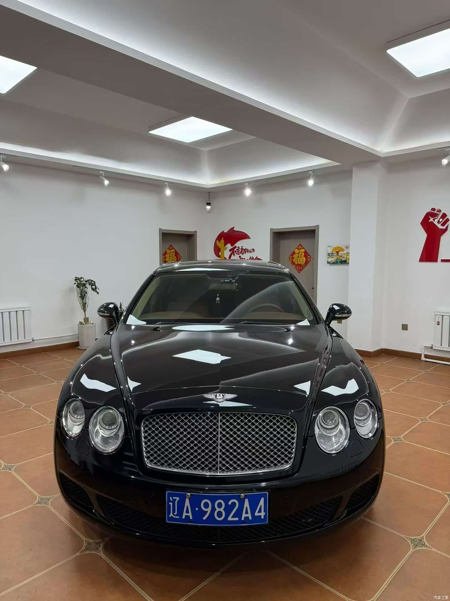 Bentley Flying Spur, 2010 1