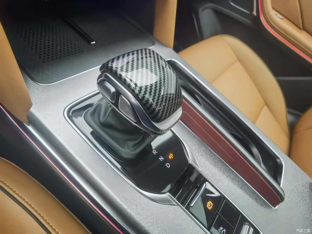 Hongqi HS7, 2025 13