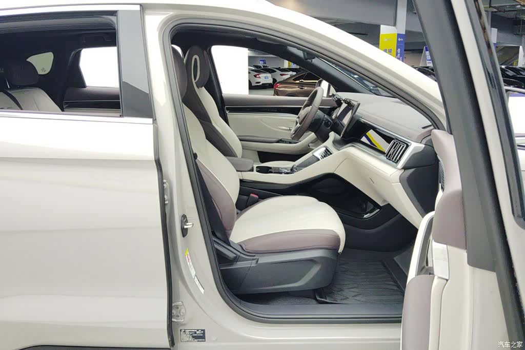 BYD Song, 2025 8