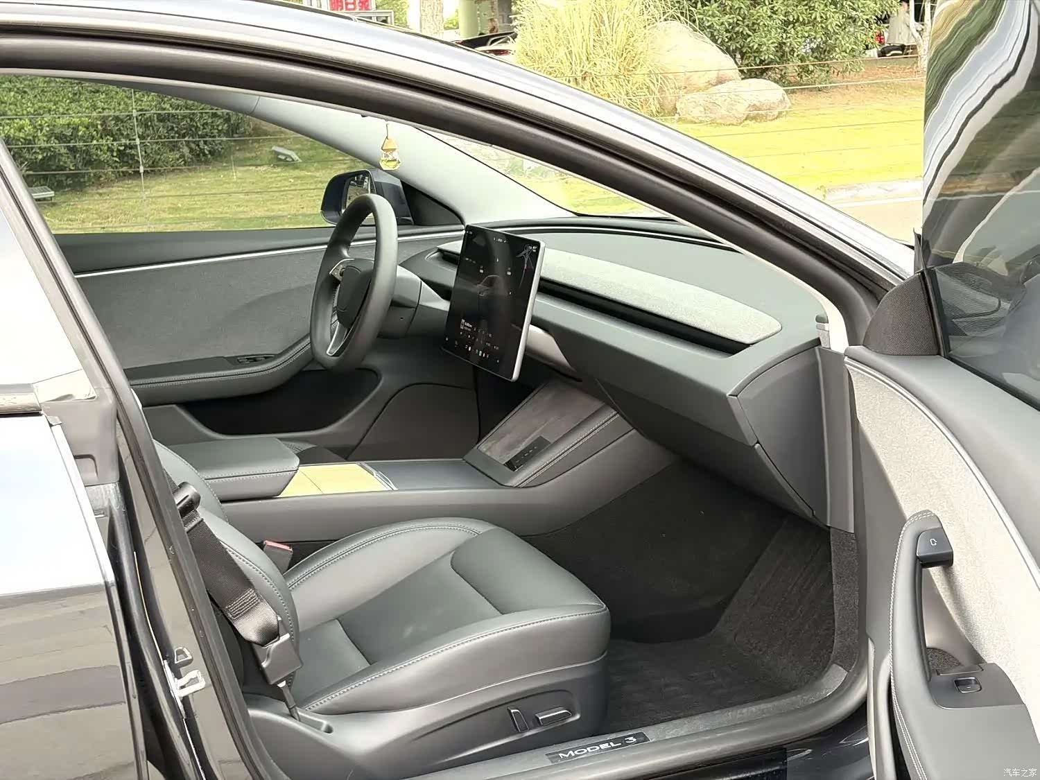 Tesla Model 3, 2024 все фото