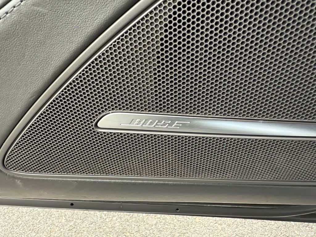 Audi A8L, 2011 10