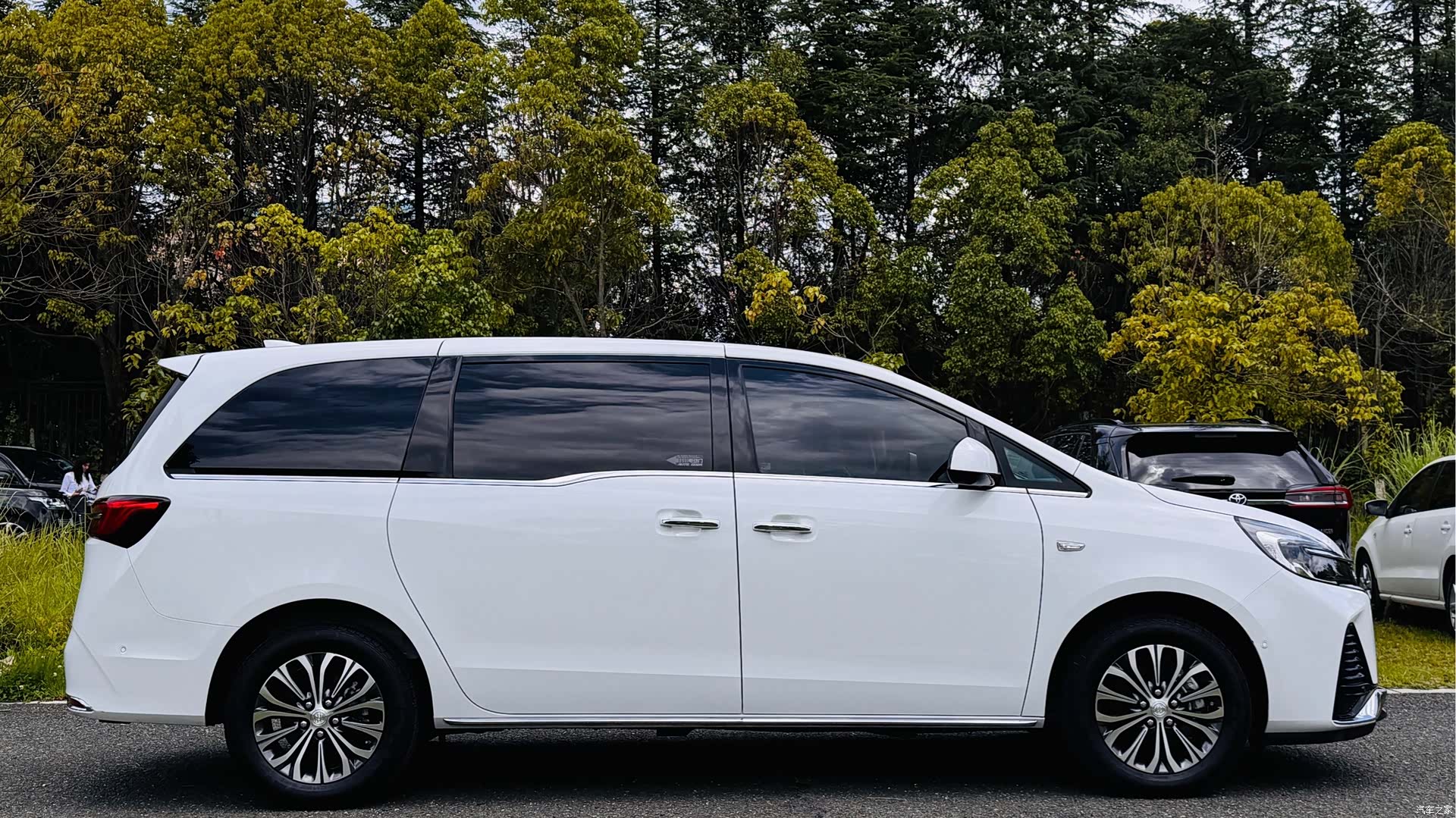 Buick GL8, 2023 4