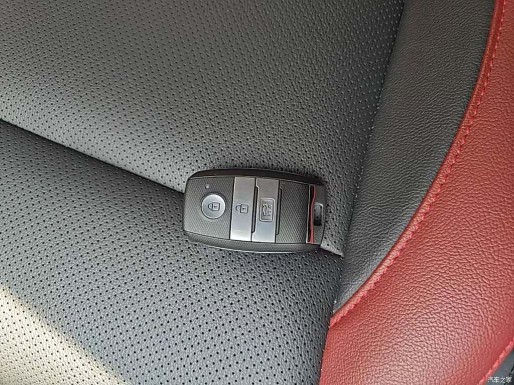 Kia KX, 2018 9