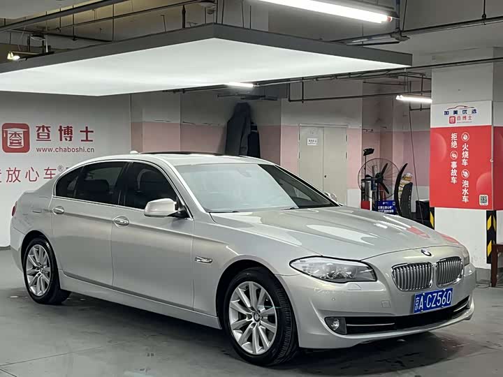 BMW 5 Series, 2011 года фото 4