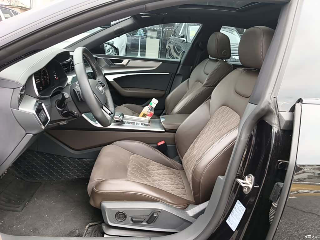 Audi A7L, 2023 15