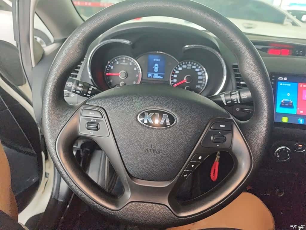 Kia K3, 2015 11