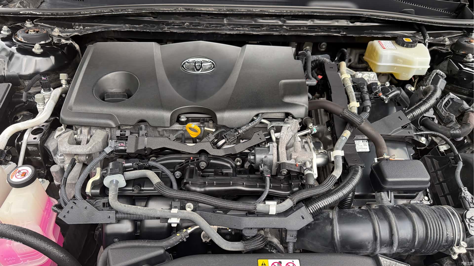 Toyota Camry, 2019 15