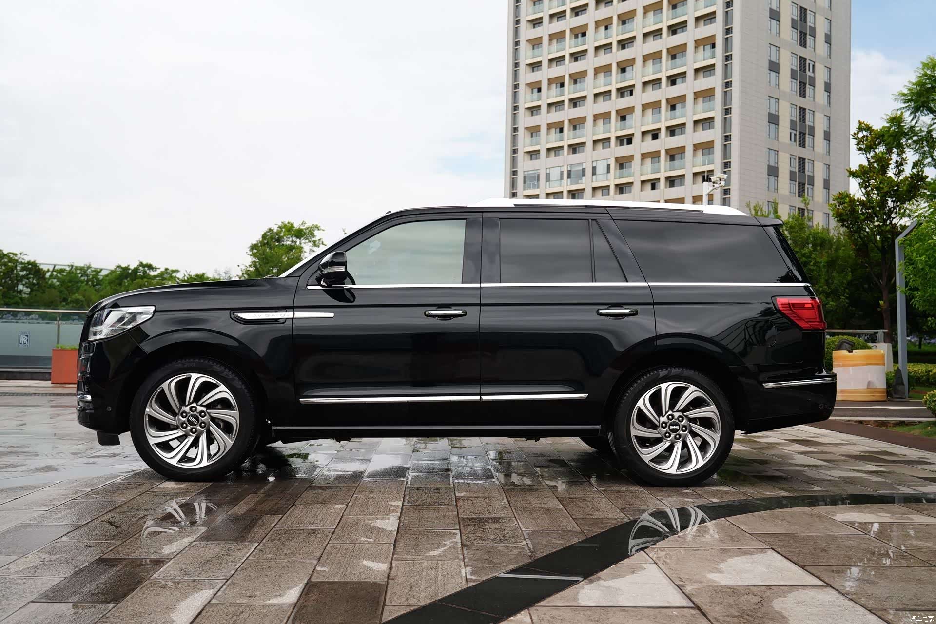 Lincoln Navigator, 2018 4