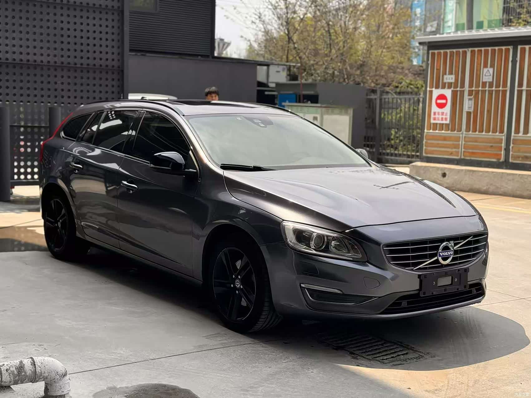Volvo V60, 2013 3