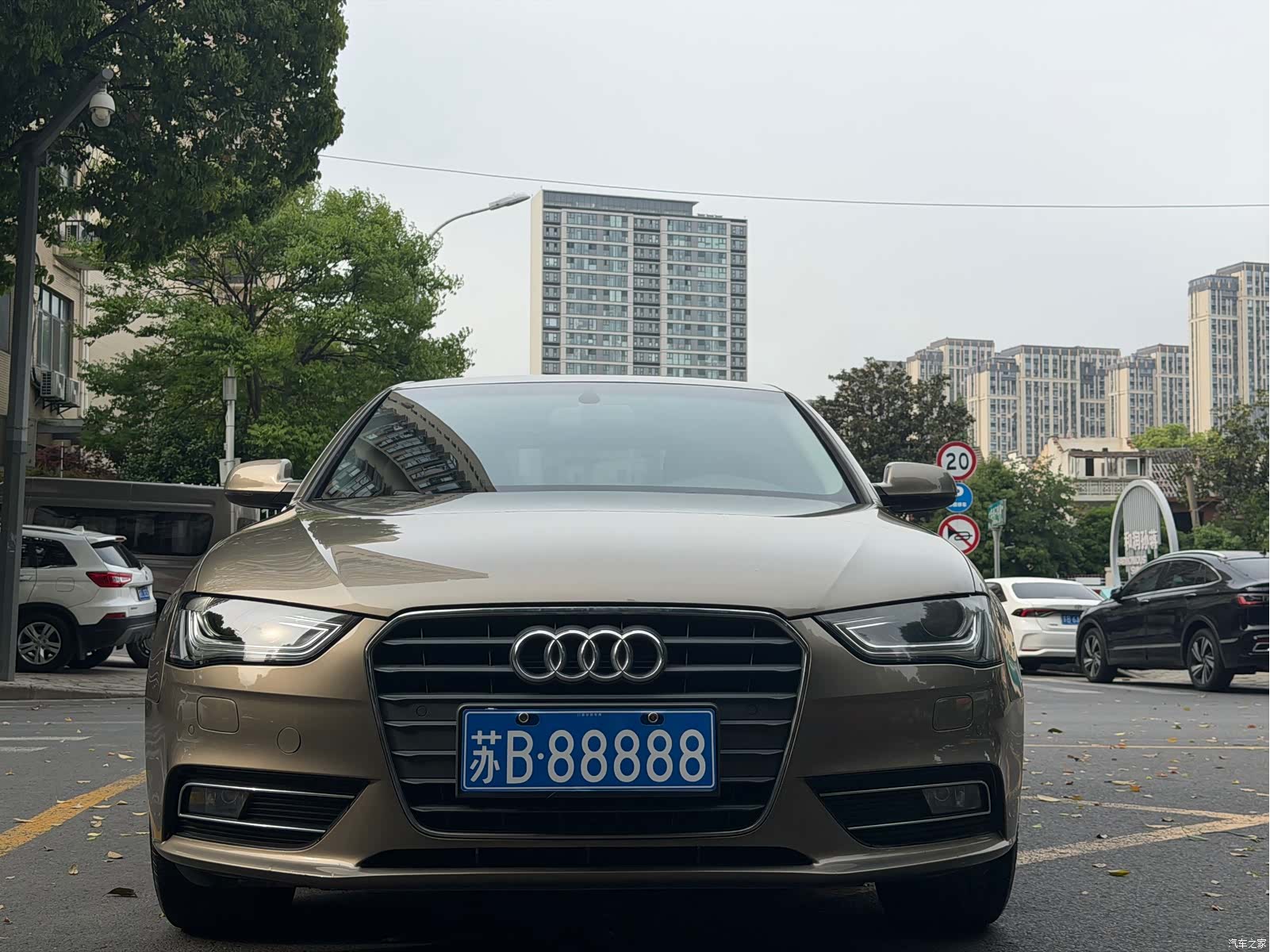 Audi A4L, 2014 1