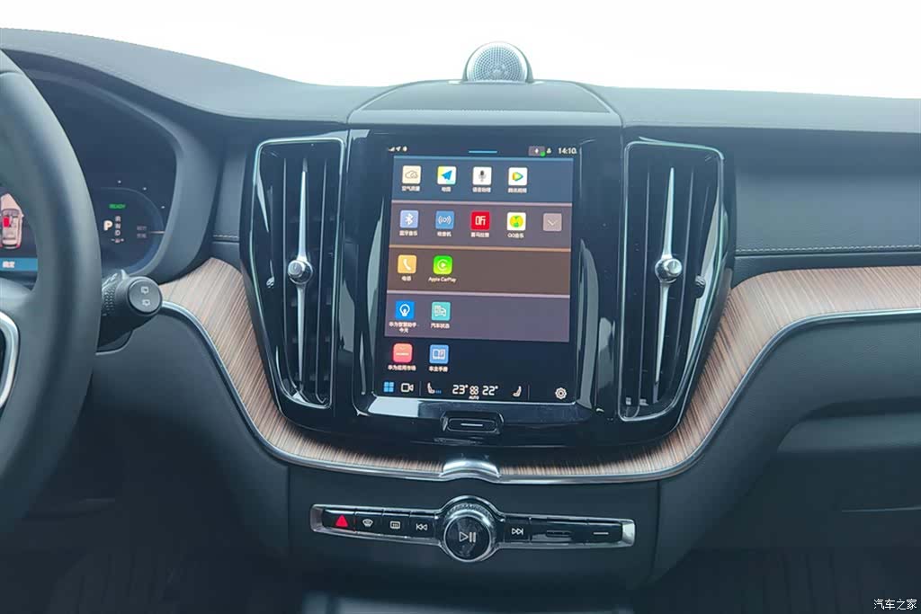 Volvo XC60, 2024 13