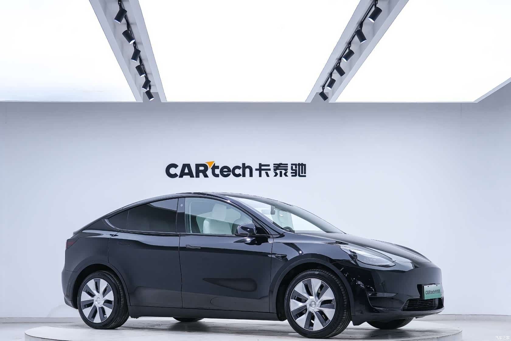 Tesla Model Y, 2021 2