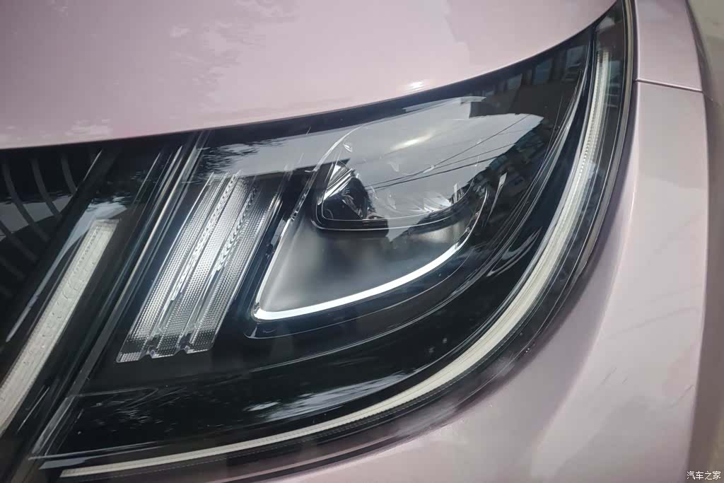 BYD Dolphin, 2023 все фото