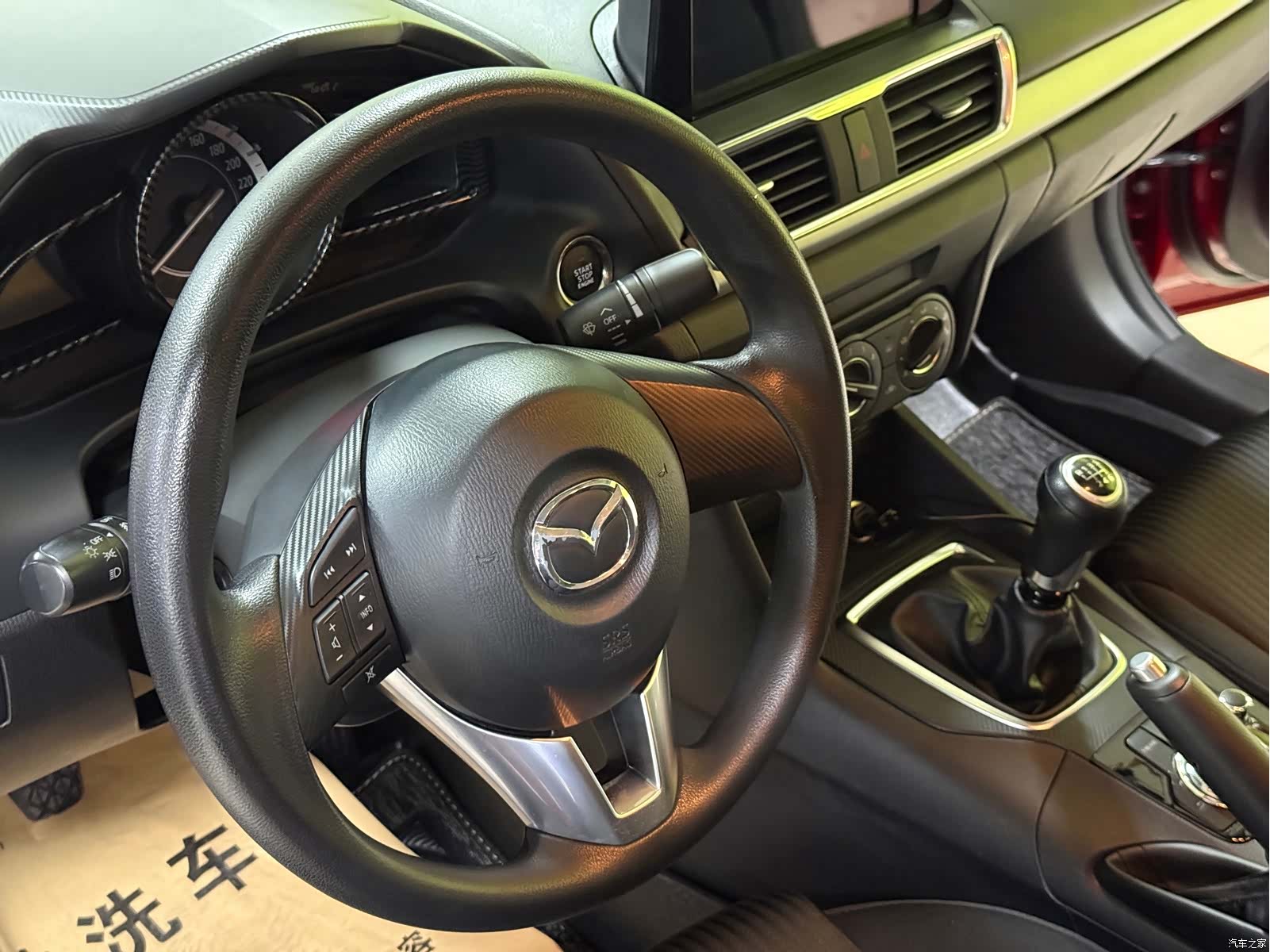 Mazda Mazda3, 2015 16