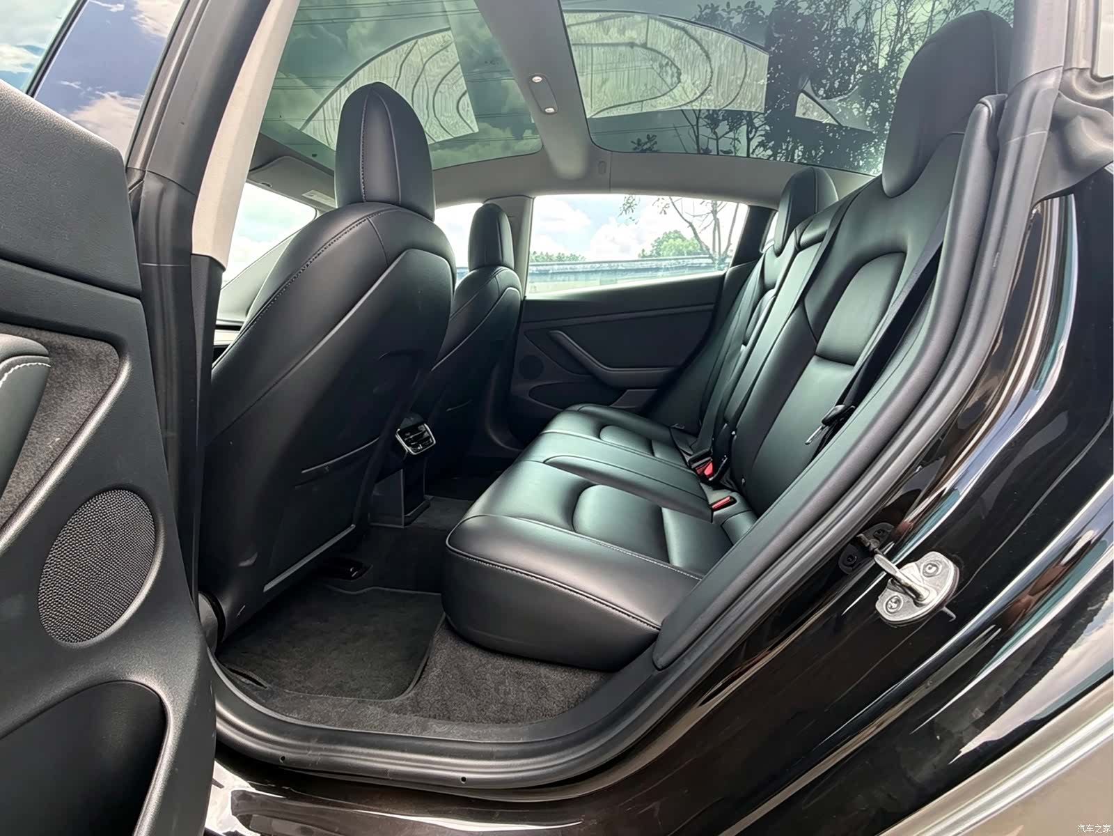 Tesla Model 3, 2021 6