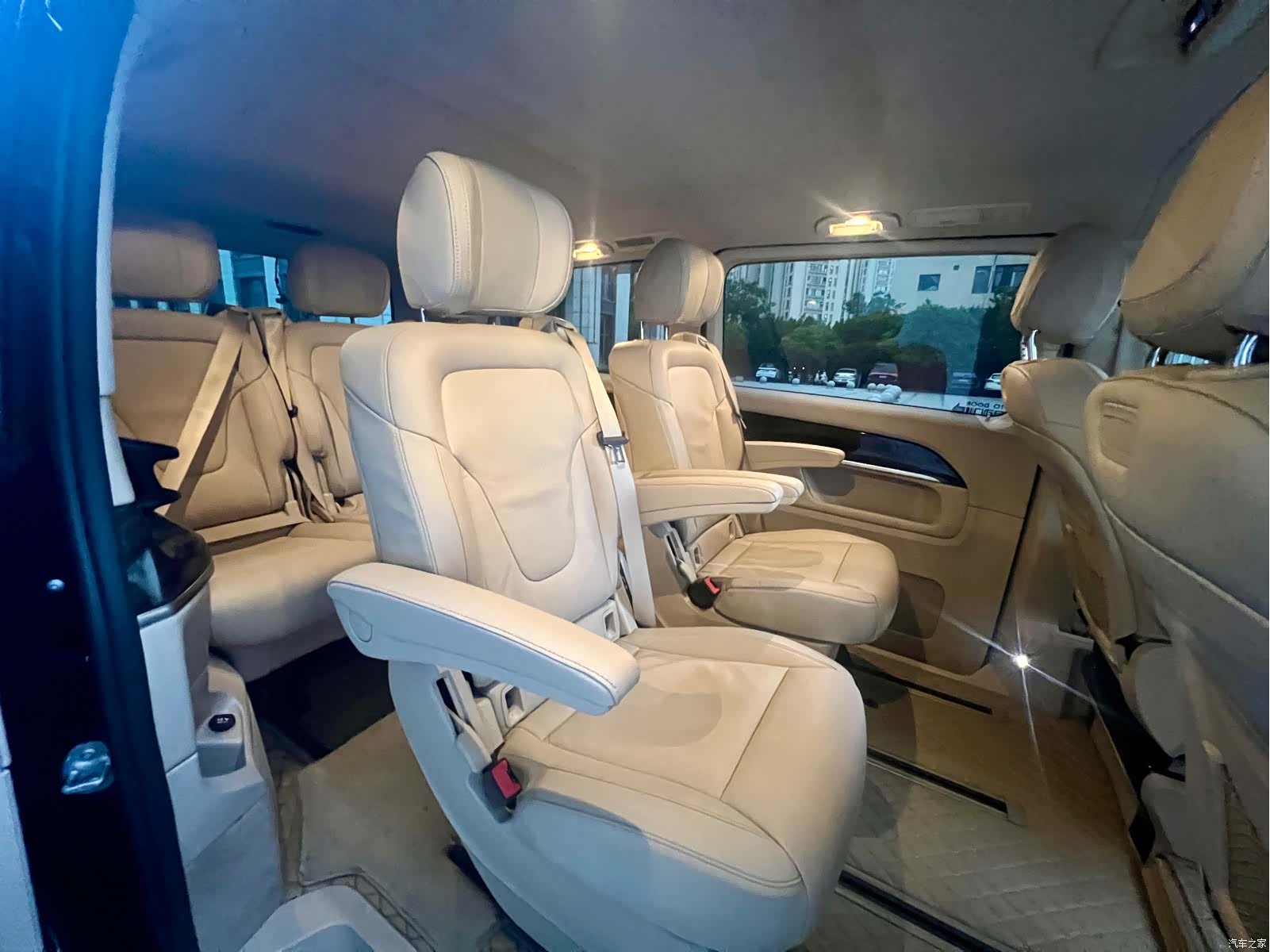 Mercedes-Benz V-Class, 2018 21