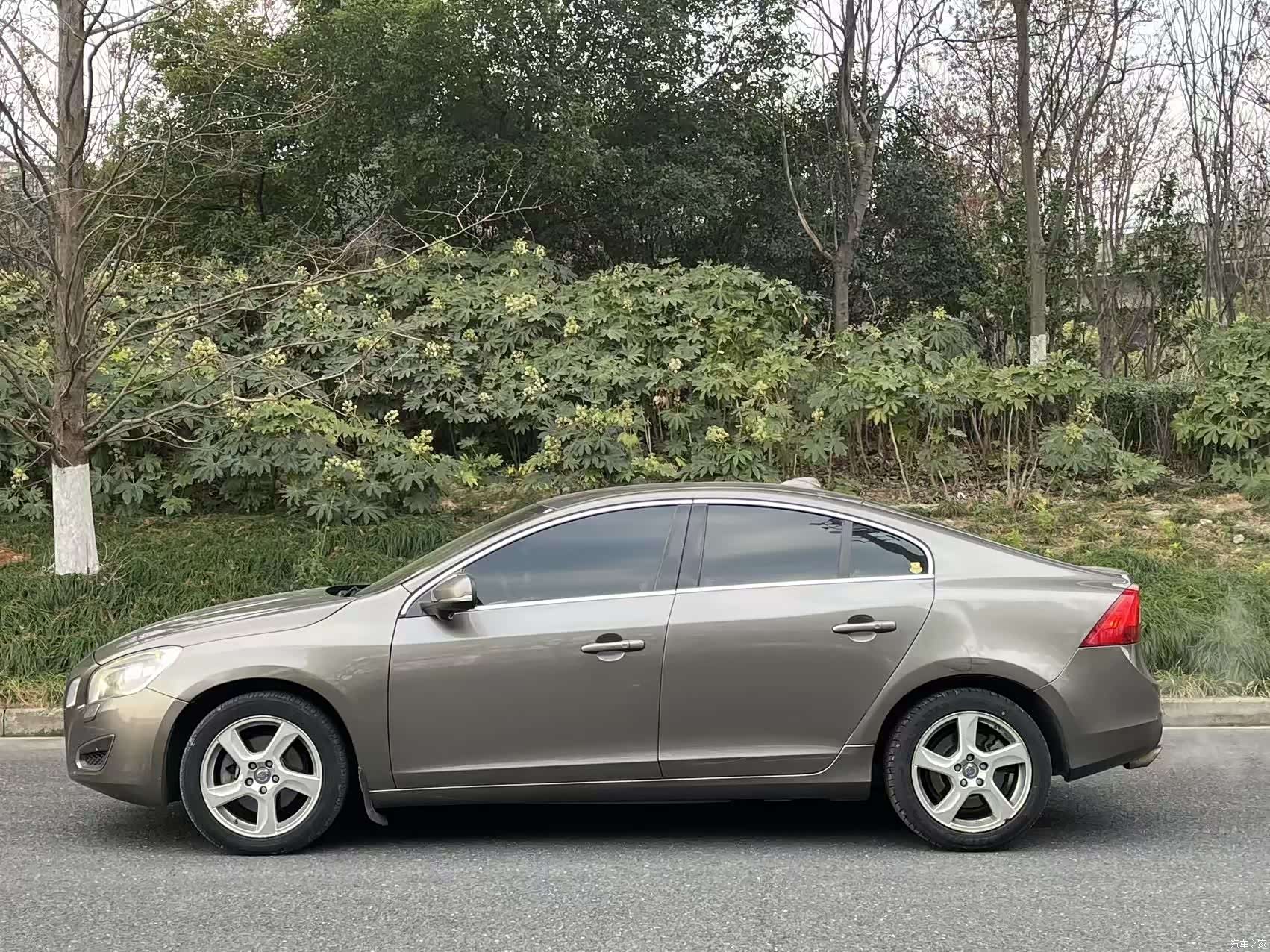 Volvo S60, 2012 4