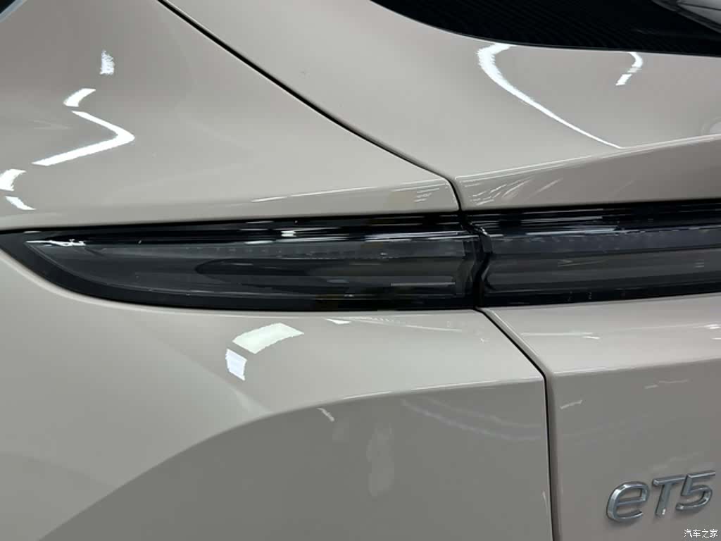 NIO ET5, 2024 11