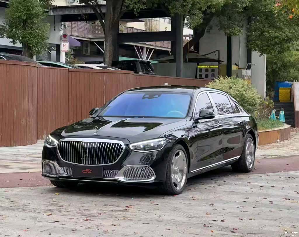 Maybach S-Class, 2023 1