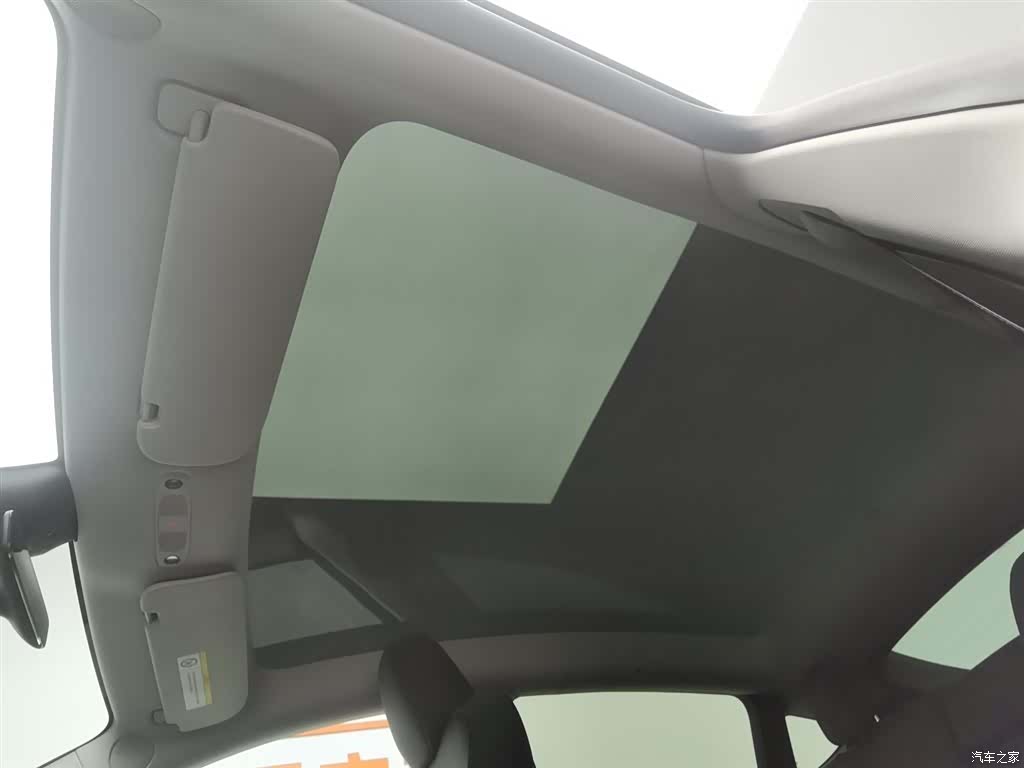 Tesla Model Y, 2022 14