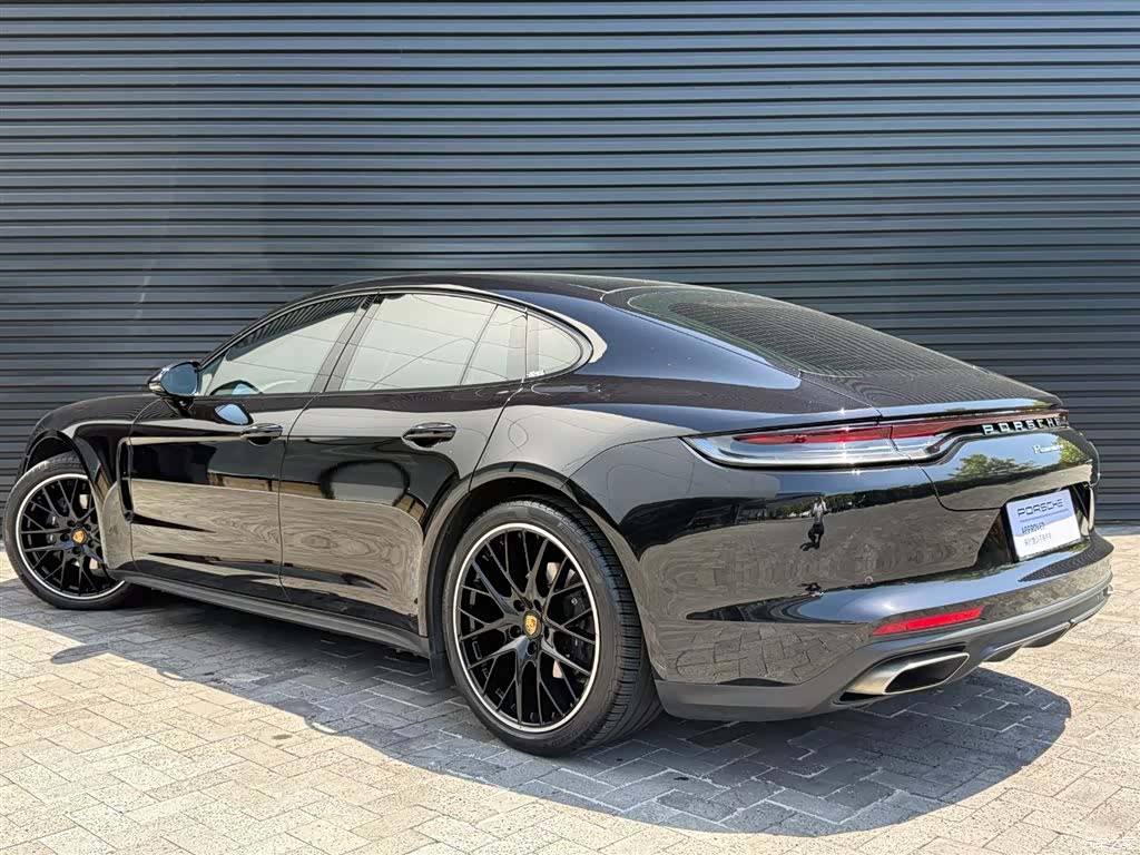 Porsche Panamera, 2023 3