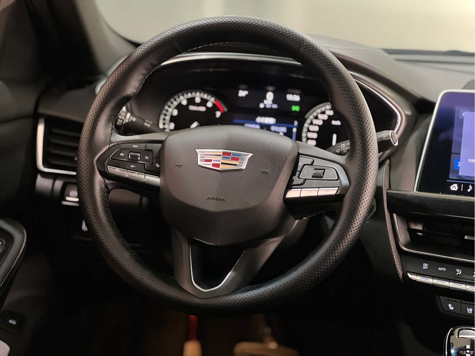 Cadillac CT5, 2022 11