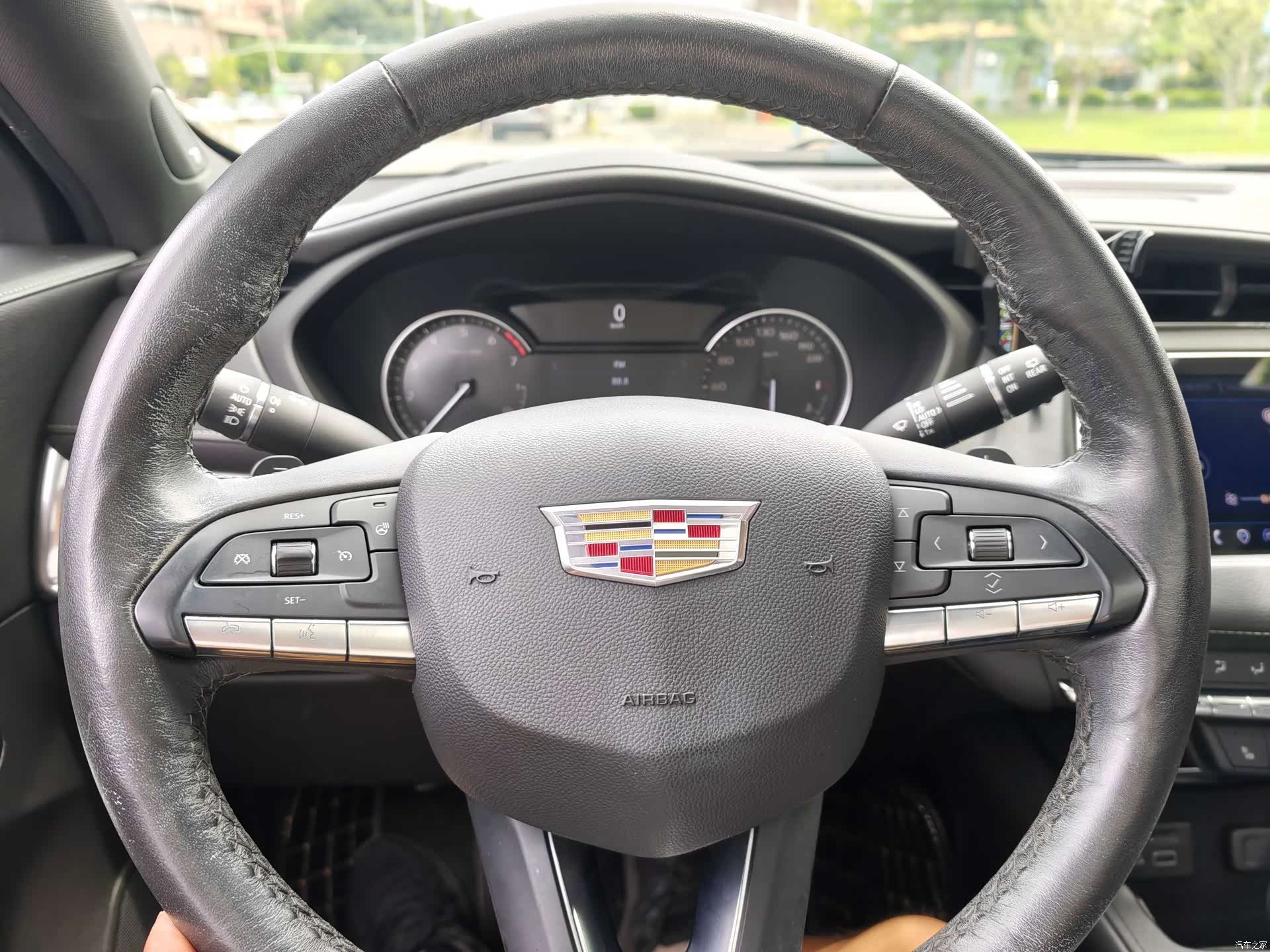 Cadillac XT4, 2021 10