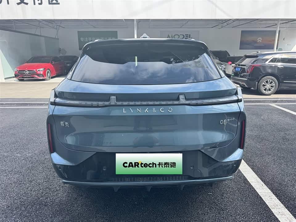 Lynk & Co 08 EM-P