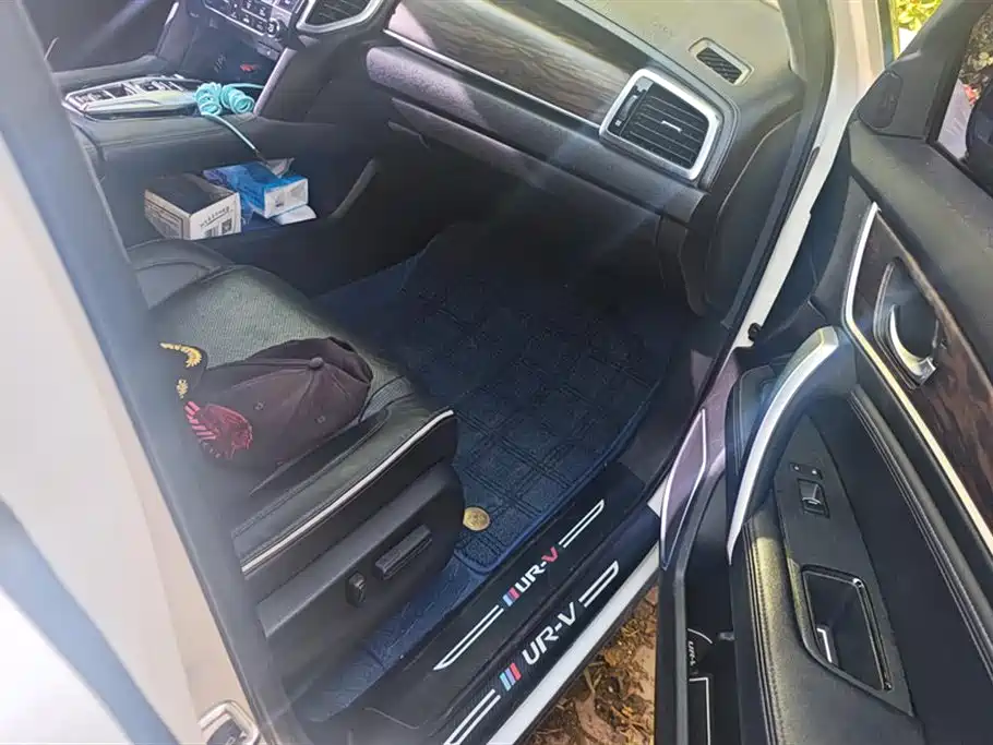 Honda UR-V