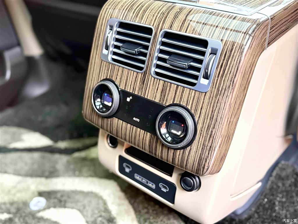 Land Rover Range Rover, 2019 16