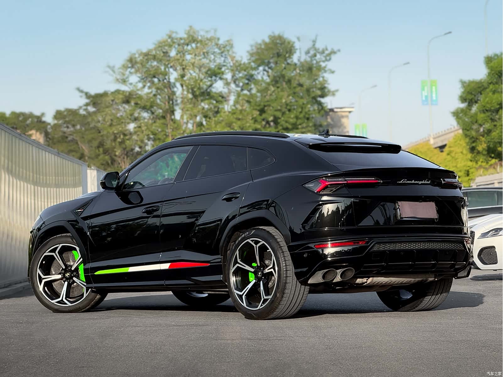 Lamborghini Urus, 2019 16