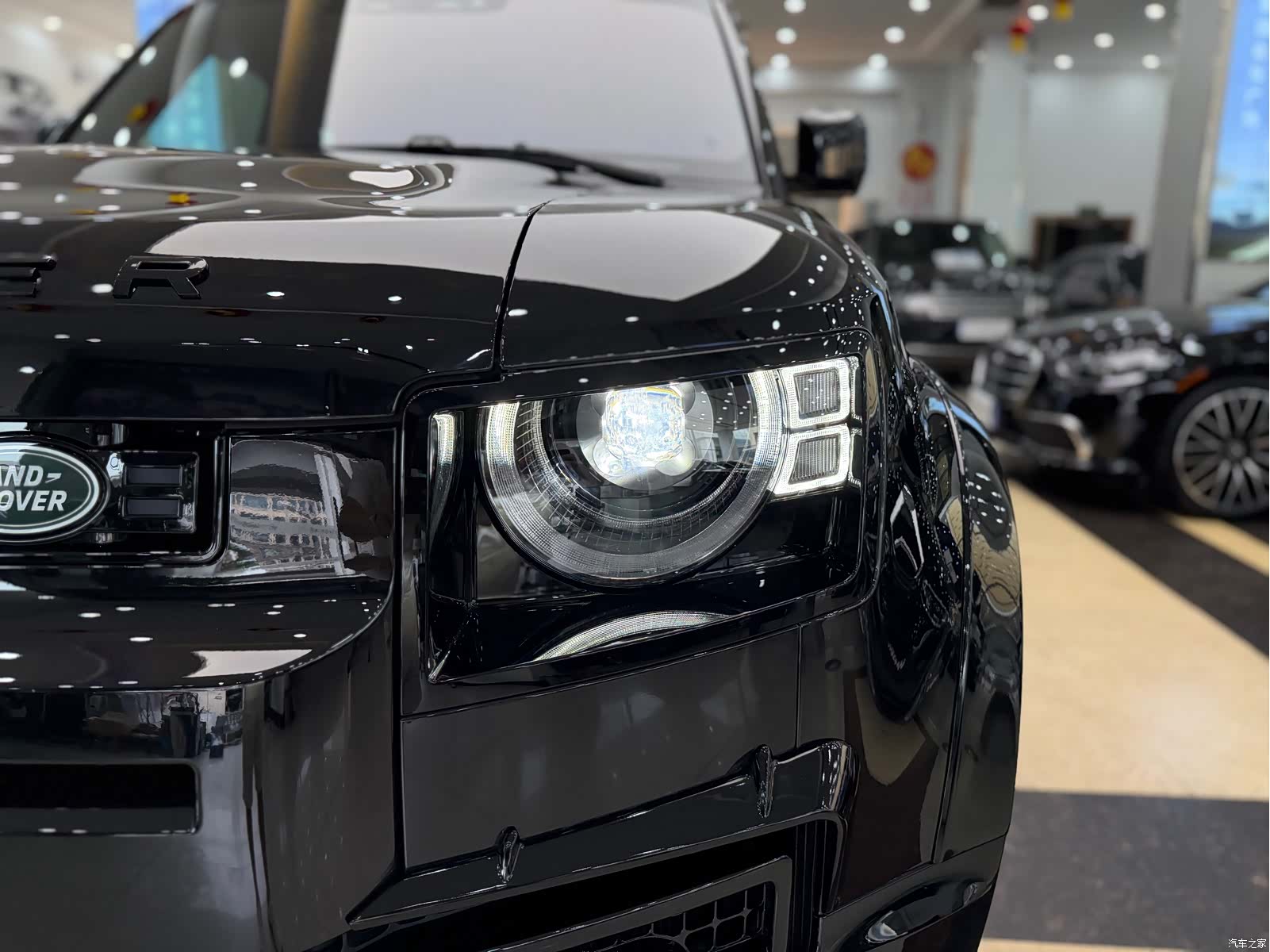 Land Rover Defender, 2024 24