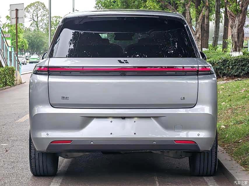Li Auto L8, 2024 8