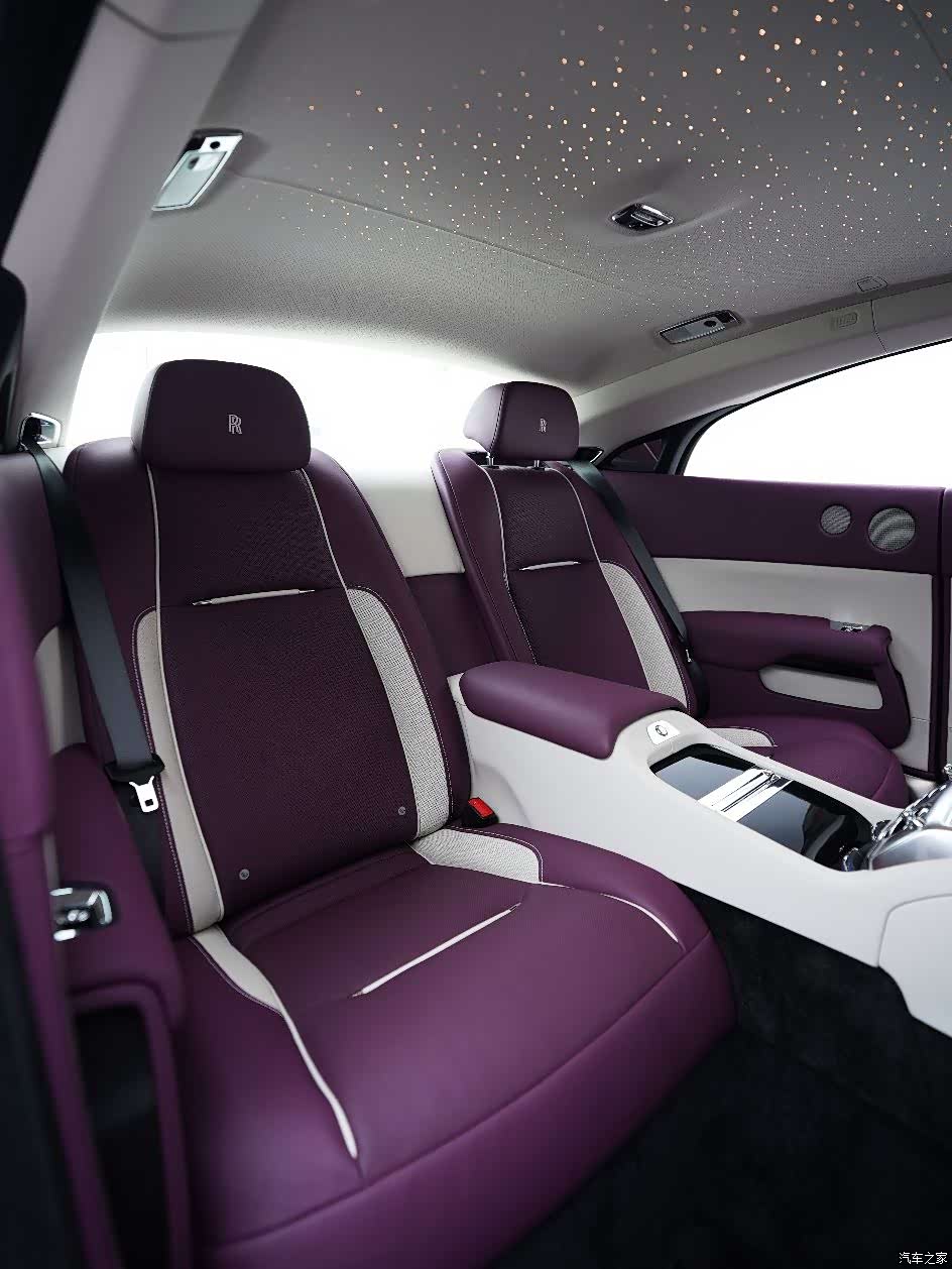 Rolls-Royce Wraith, 2022 22