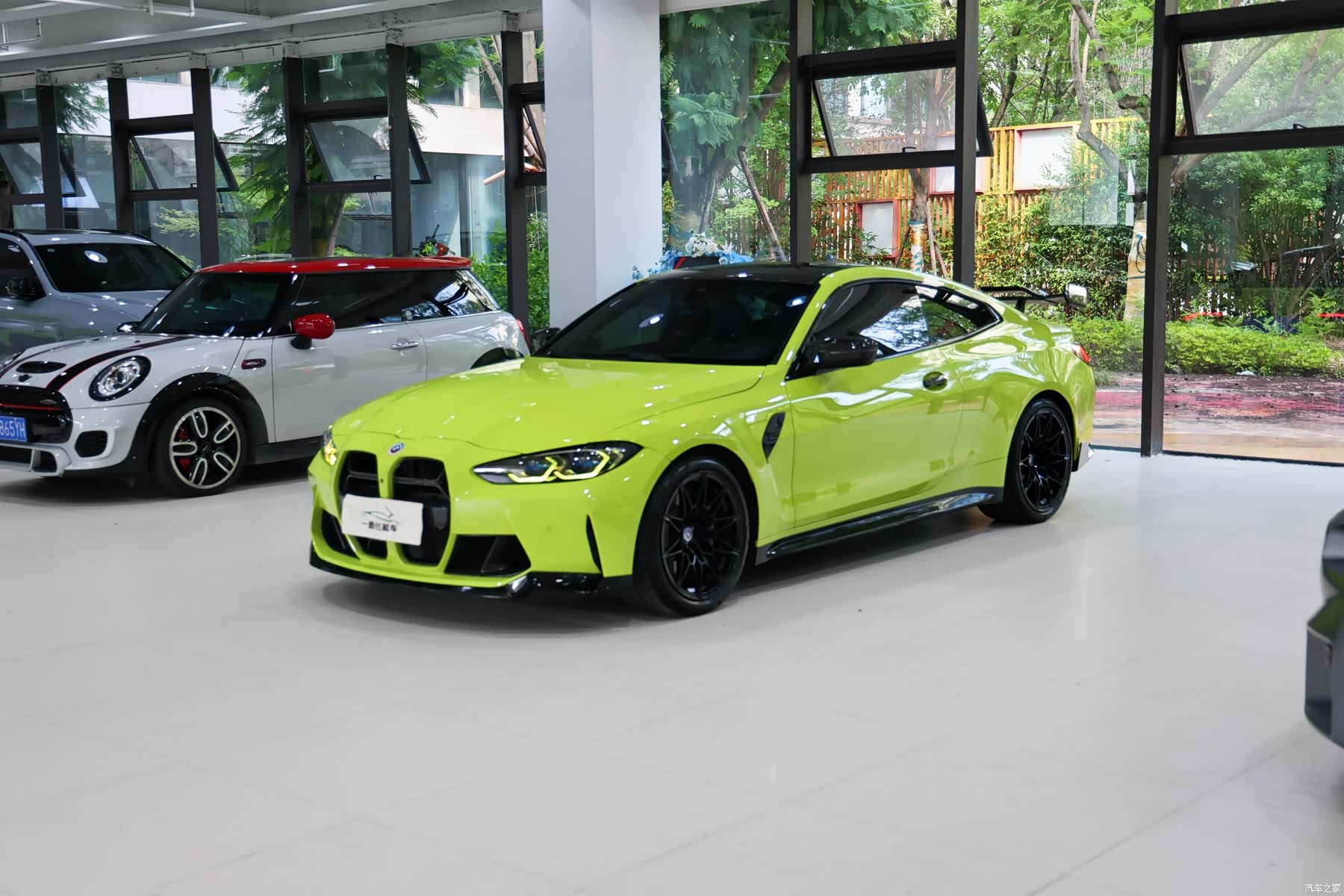 BMW M4, 2023 1