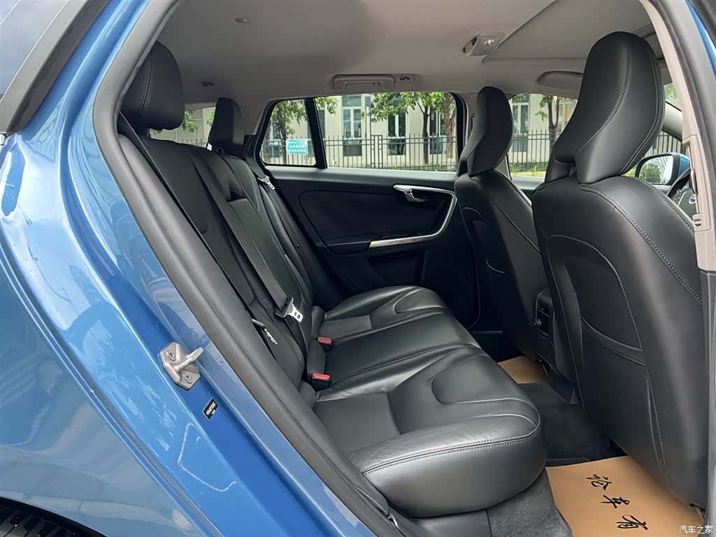 Volvo V60, 2015 18