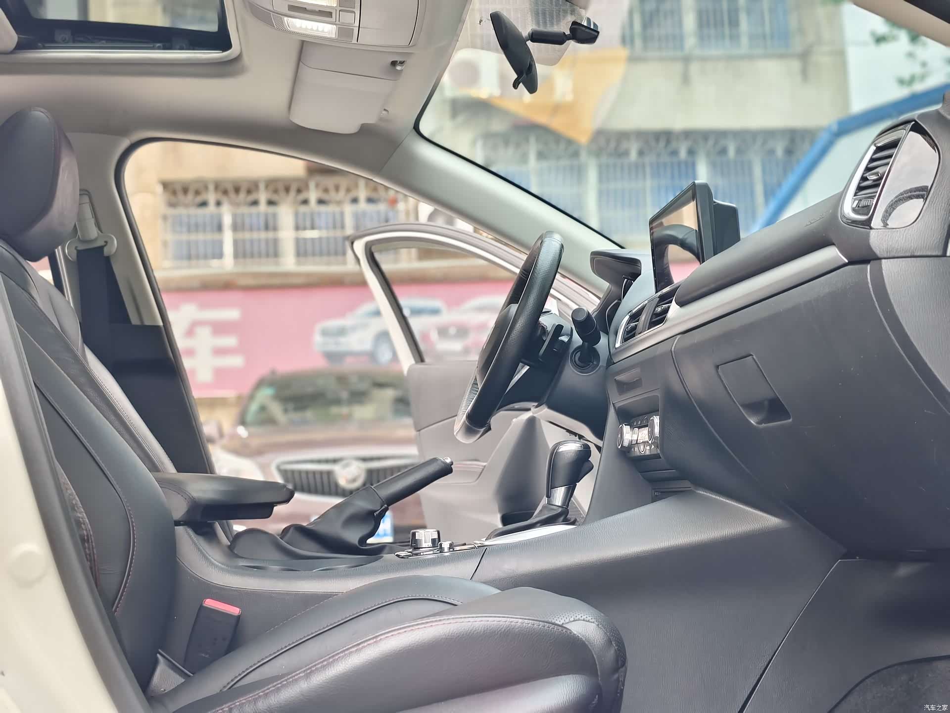 Mazda Mazda3, 2014 13