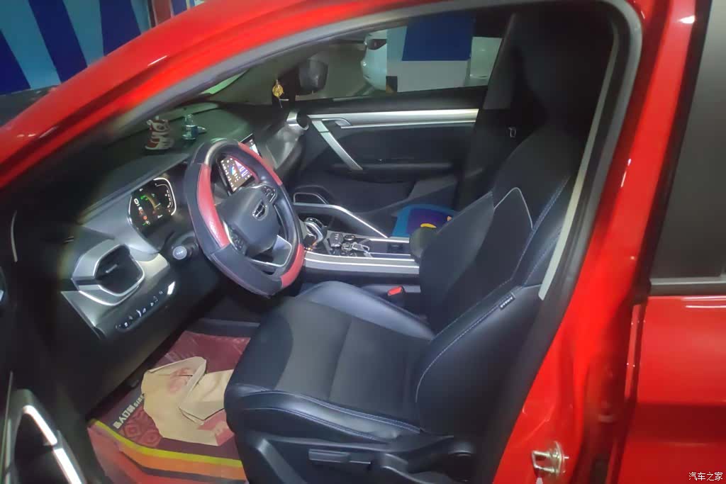 Geely Coolray, 2021 9