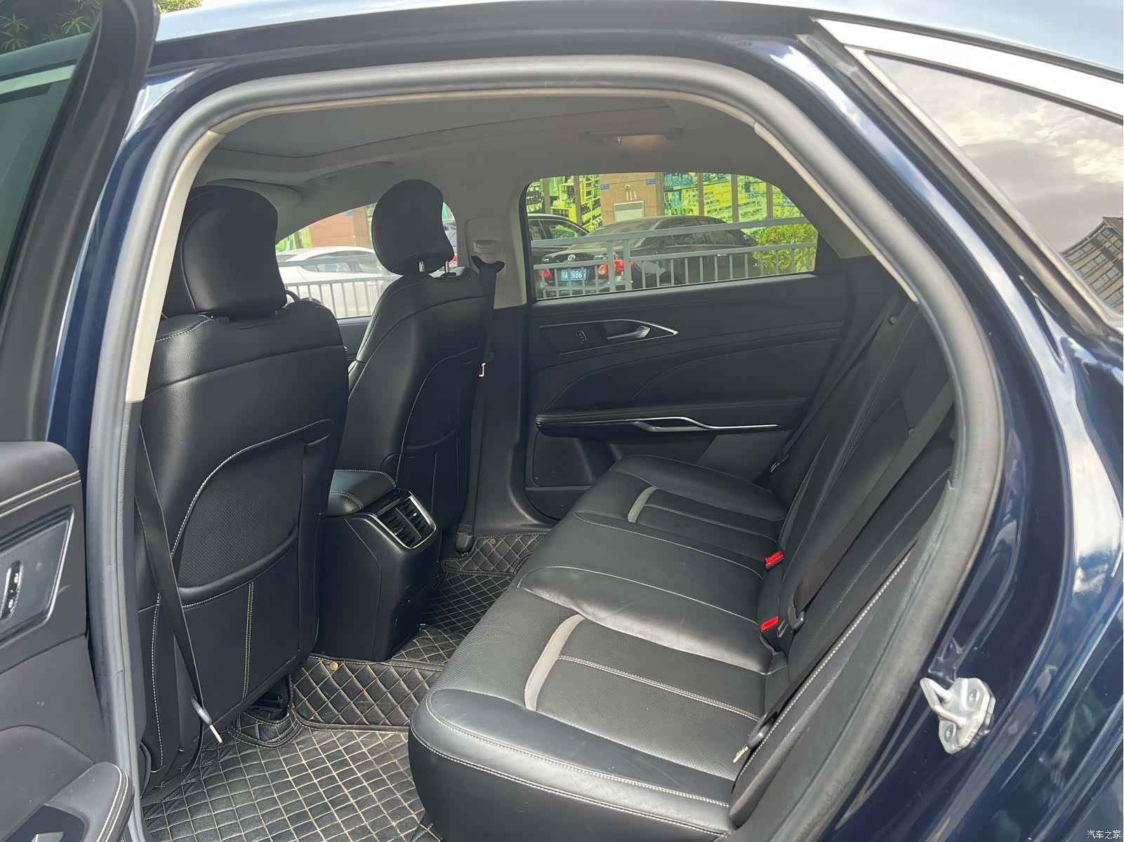 Ford Taurus, 2018 9