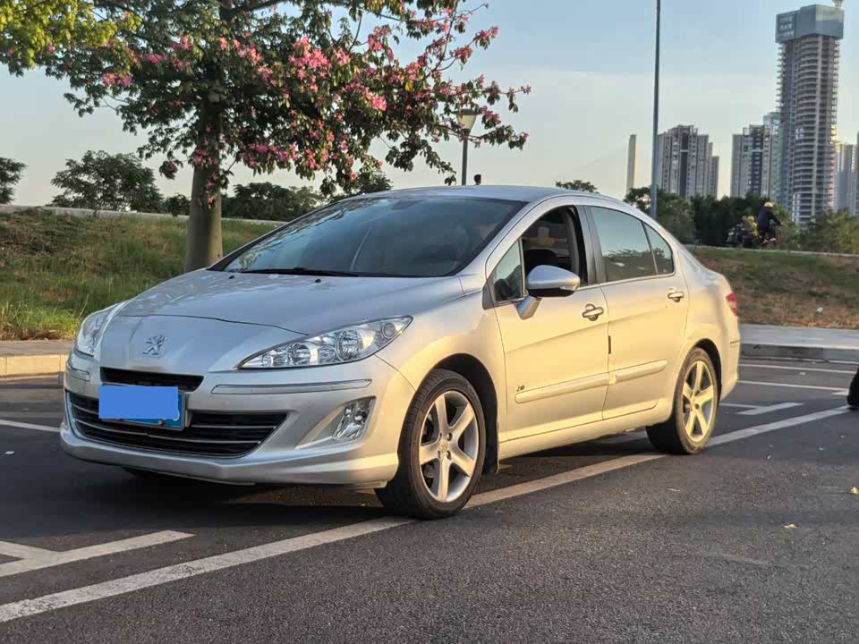 Peugeot 408
