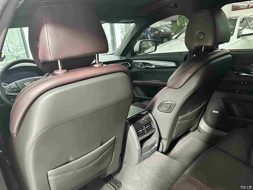 Cadillac CT6, 2023 10