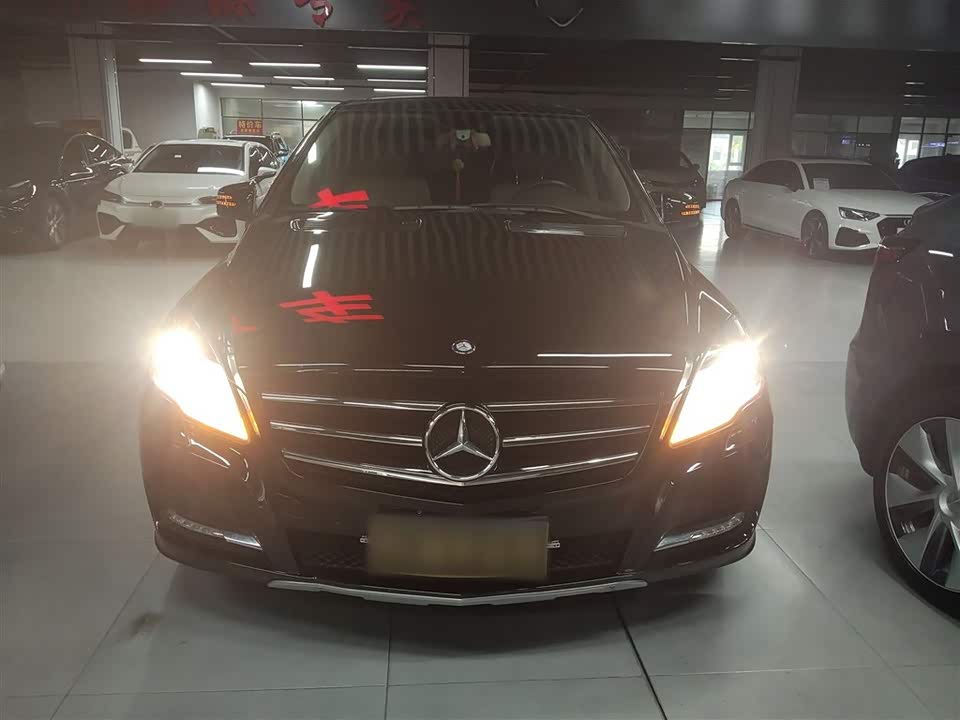 Mercedes-Benz R-class