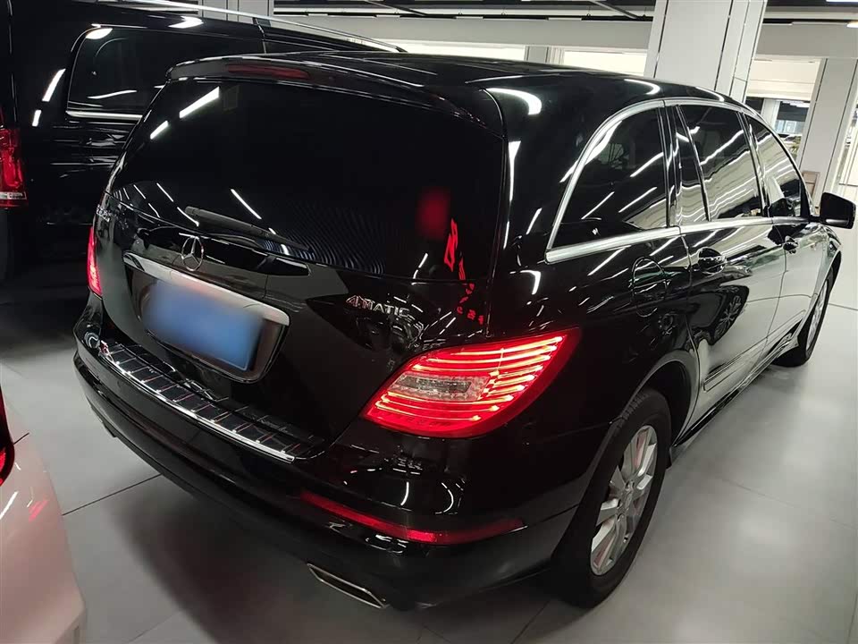 Mercedes-Benz R-class