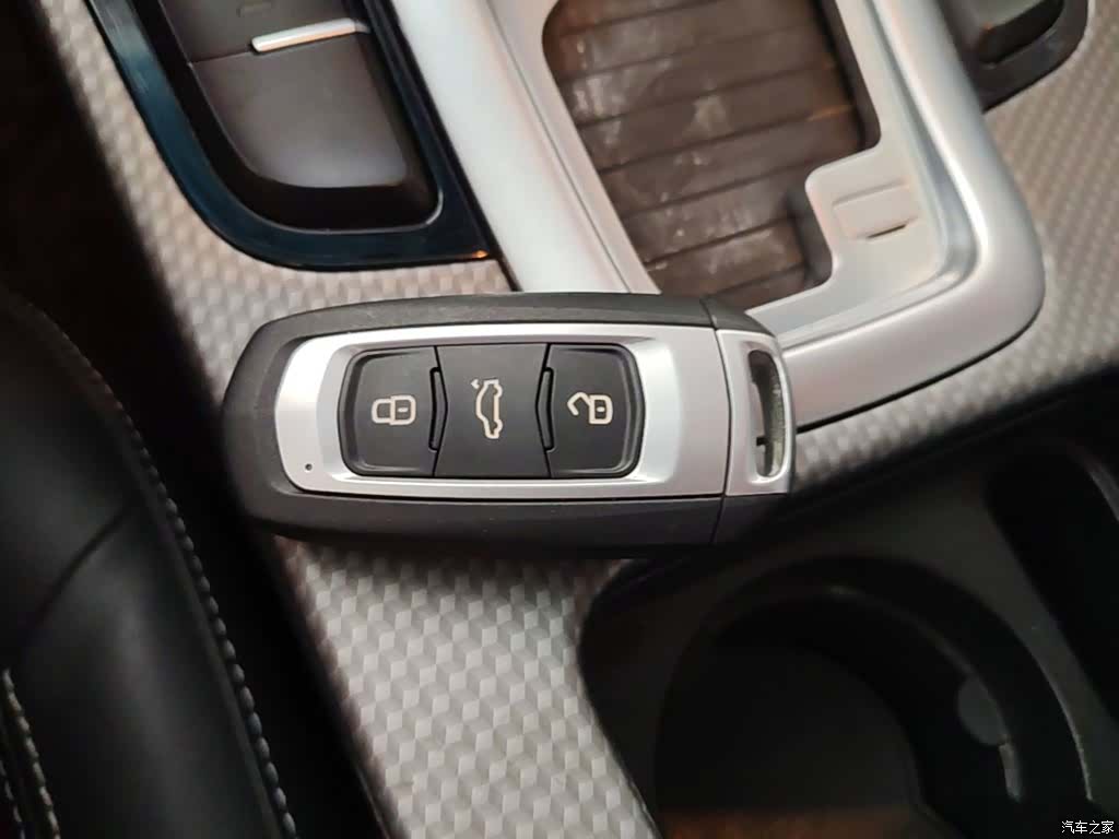 Geely Emgrand, 2017 9