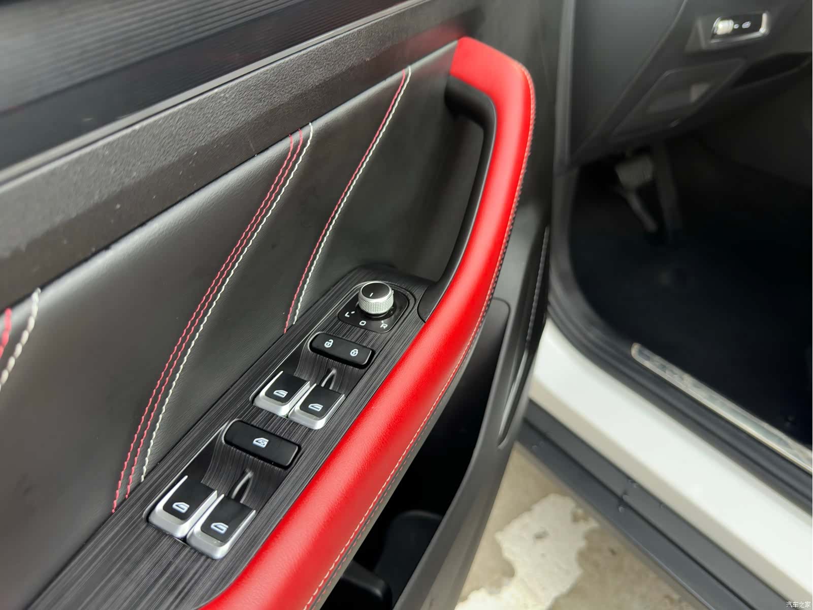 Geely Emgrand, 2022 14
