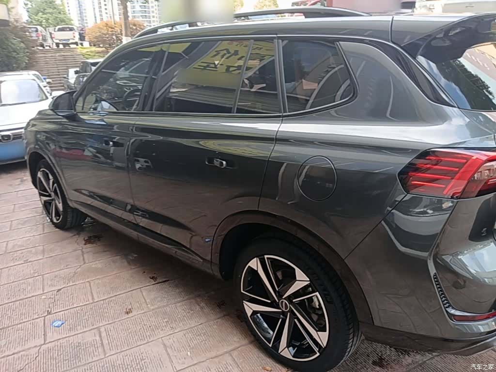 Roewe RX5, 2022 все фото