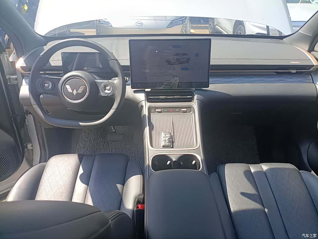 Wuling Starlight, 2025 10