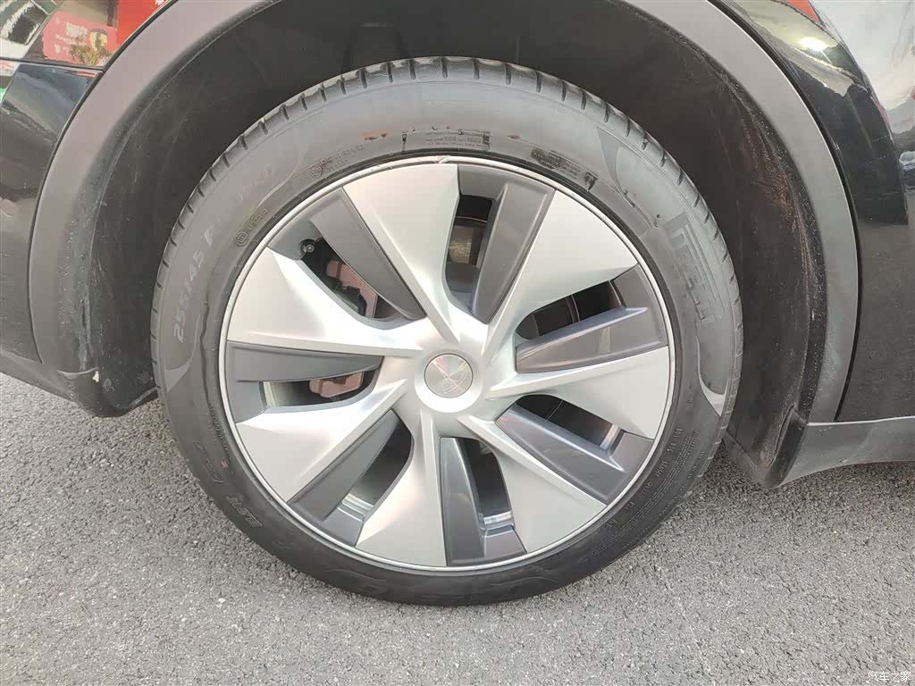 Tesla Model Y, 2022 26