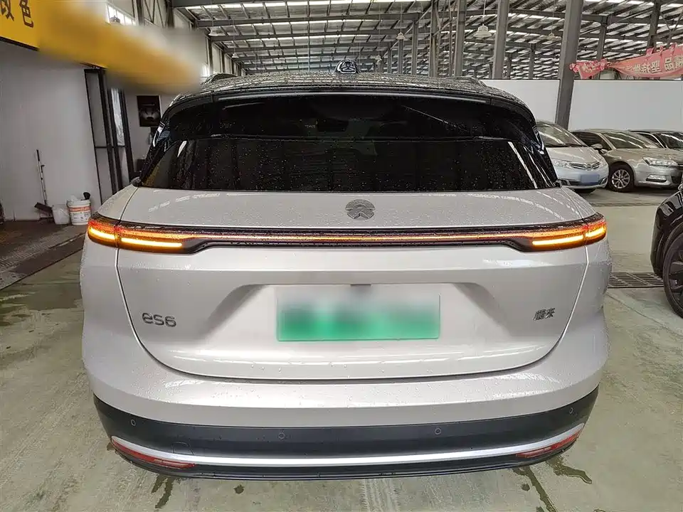 NIO ES6