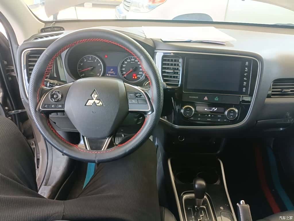 Mitsubishi Outlander, 2017 10